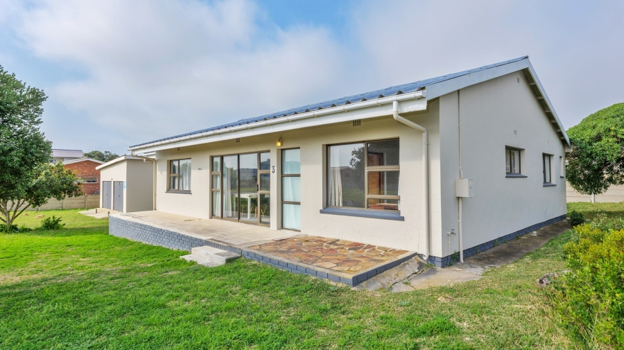 4 Bedroom Property for Sale in Struisbaai Western Cape